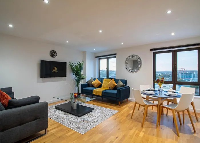 Balcony Waterside 2-bed Apartman *