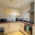 Daire Balcony Waterside 2 Bed Leeds (West Yorkshire)