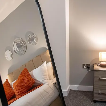 Stylish Waterside 2 Bed Free Parking Apartman Leeds