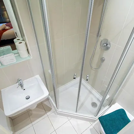 Stylish Waterside 2 Bed Free Parking Apartman
