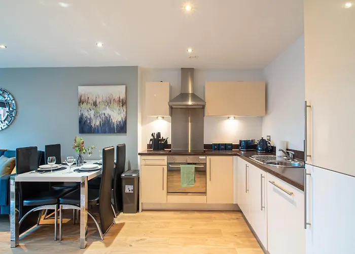 Balcony Waterside 2-bed *