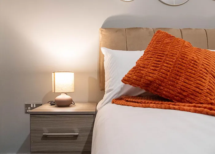 Balcony Waterside 2-bed * Leeds (West Yorkshire)